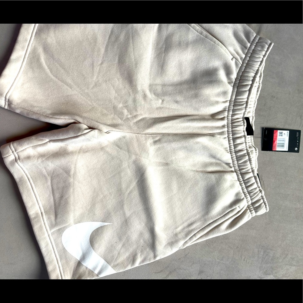 ‼️Nike Cream Shorts‼️